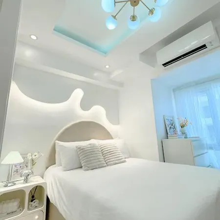 Casa De Ixia Free Pool Access Located In Qc Apartment